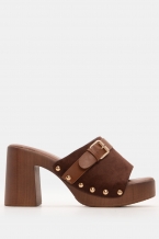 Кафяво Тъмно